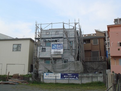 鈴木修建設(株)茅ヶ崎支店　鋭意建築中！